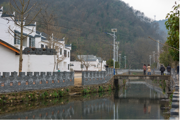 洛阳镇小岭冲村